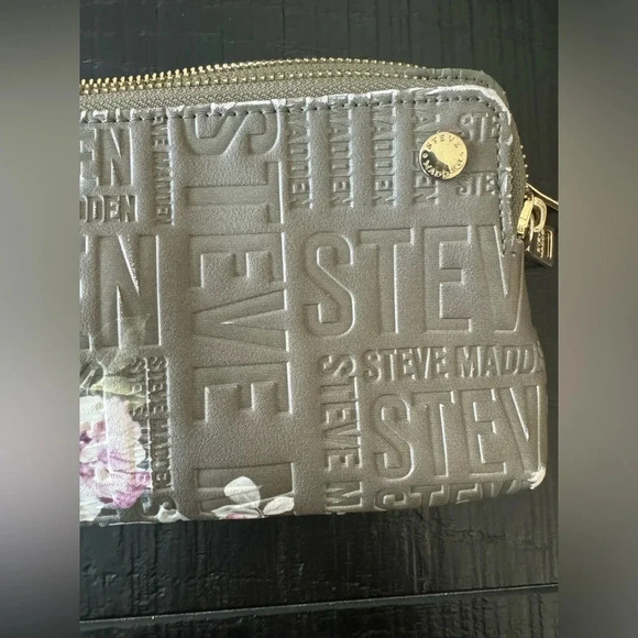 STEVE MADDEN Floral Mauve Wristlet Double Zip Wallet Bag Clutch Quilted - Picture 3 of 7